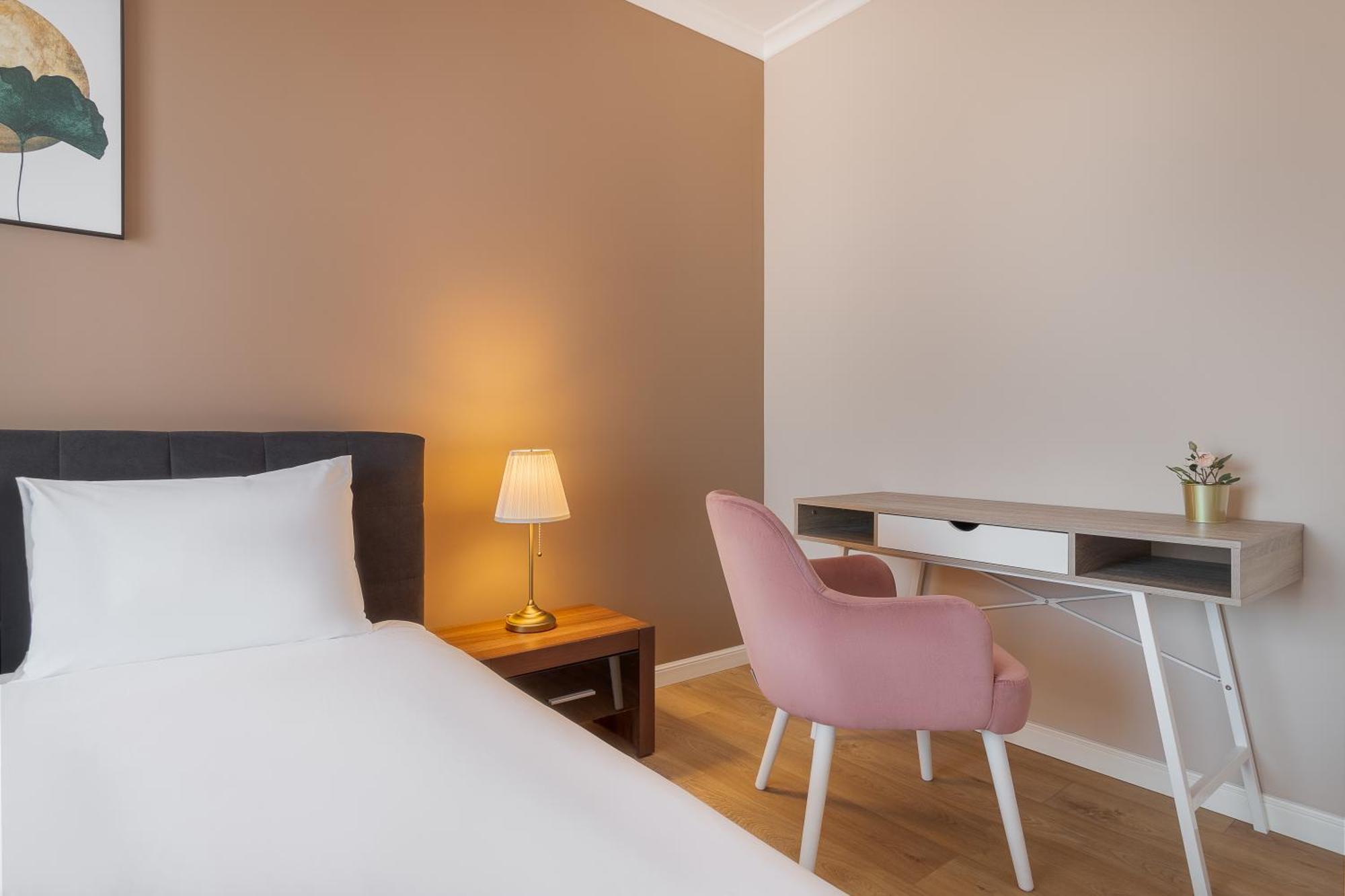 Warm Flat Lägenhet Oradea Exteriör bild