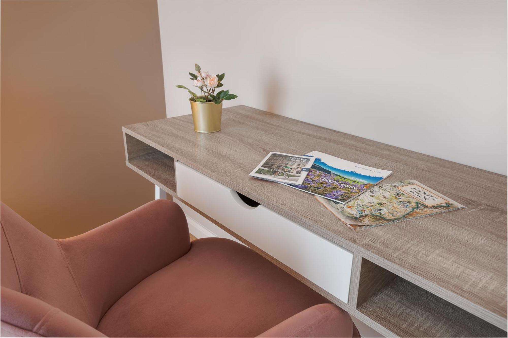 Warm Flat Lägenhet Oradea Exteriör bild